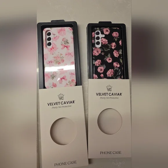 Velvet Caviar Pink and Black Floral Phone Cases S25+